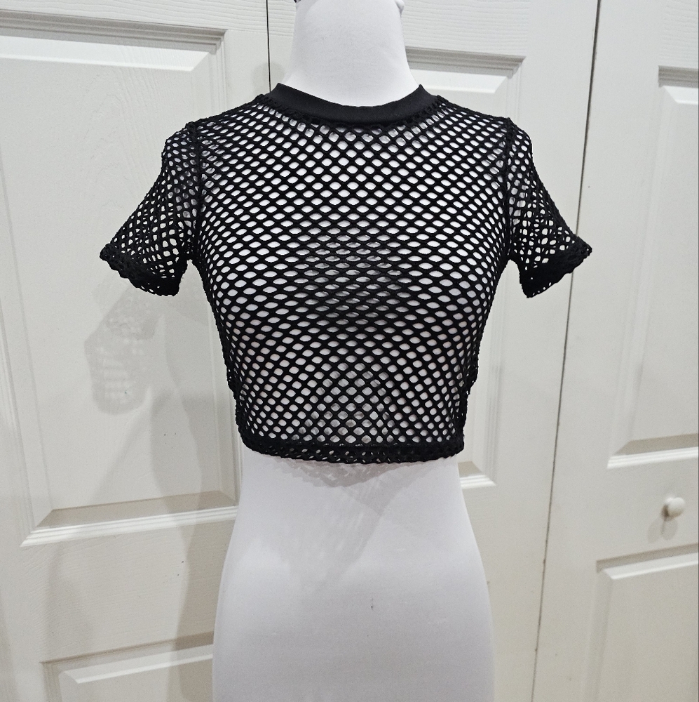 Dolls Kill Punk Goth Black Large Fishnet Cropped Top M NWT